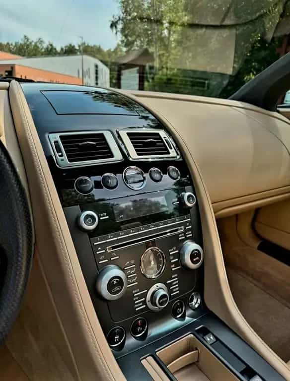 Aston Martin V8 Vantage Roadster 4.3l Sportshift 04/2009-photo-13