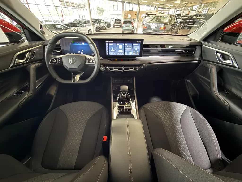MG HS 1.5 T-GDI Automatik Comfort ACC TW CAM GJR 12/2025-photo-14