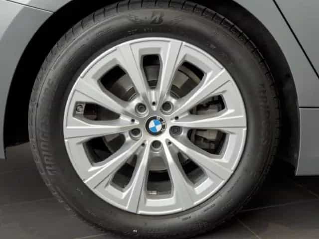 BMW 320 i Touring Memory+Pano+Temp+SHZ+Adapt.LED 03/2023-photo-4
