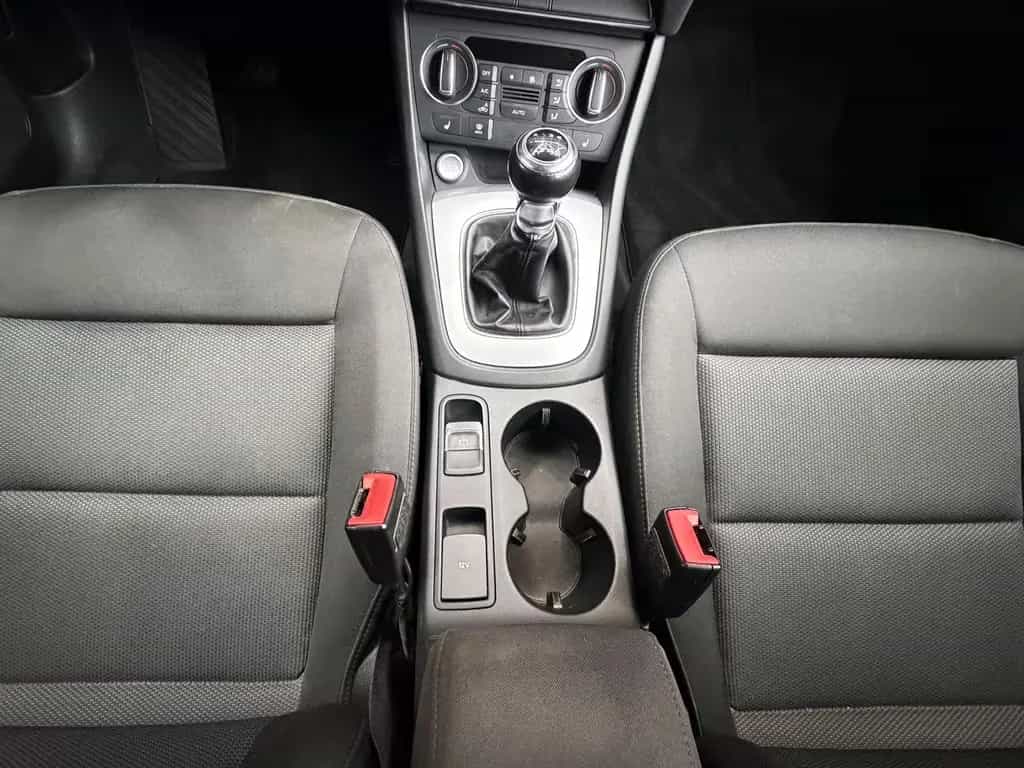 Audi Q3 2.0TDI XenonPlus + Navi + schw.AHK + 1-Hand 11/2015-photo-15