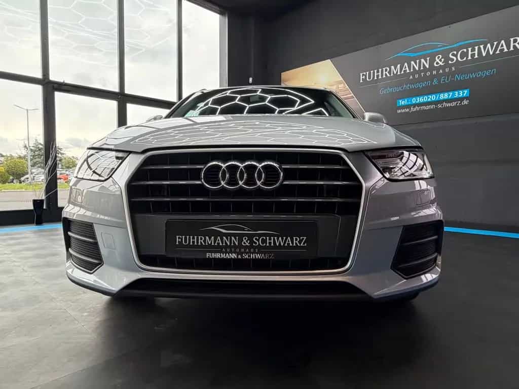Audi Q3 2.0TDI XenonPlus + Navi + schw.AHK + 1-Hand 11/2015-photo-8