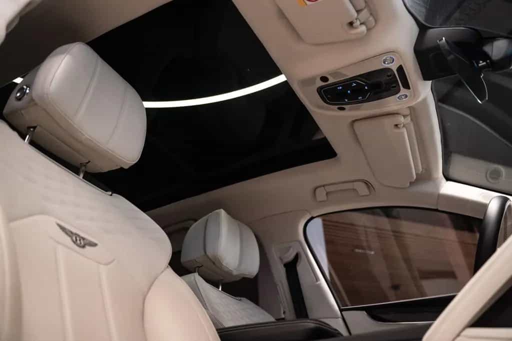 Bentley Bentayga 4.0 V8 Azure 4WD Autom. 06/2024-photo-11