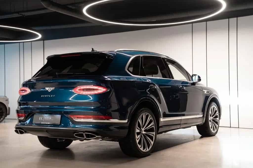 Bentley Bentayga 4.0 V8 Azure 4WD Autom. 06/2024-photo-3