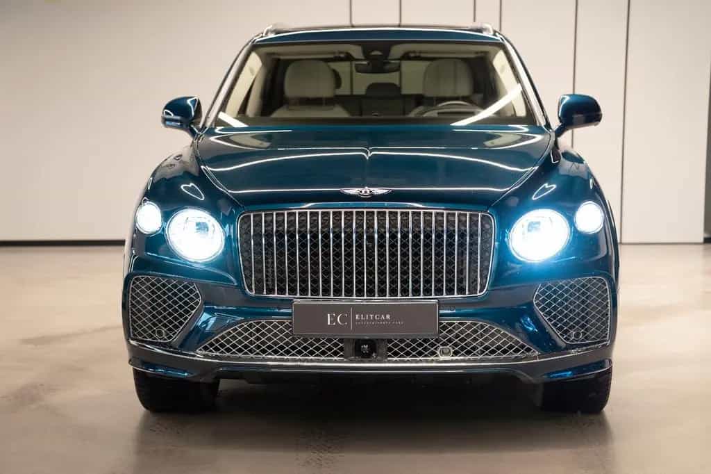 Bentley Bentayga 4.0 V8 Azure 4WD Autom. 06/2024-photo-6