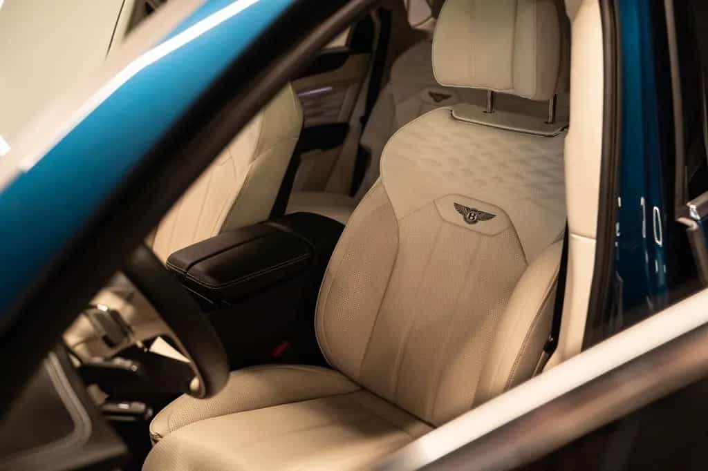 Bentley Bentayga 4.0 V8 Azure 4WD Autom. 06/2024-photo-8
