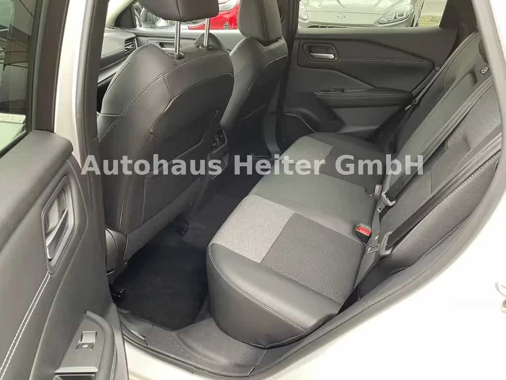 Nissan Qashqai 1.3 MHEV N-Connecta / 360°+HUD 06/2025-photo-13