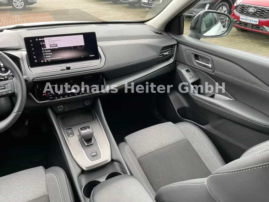 Nissan Qashqai 1.3 MHEV N-Connecta / 360°+HUD 06/2025-photo-15