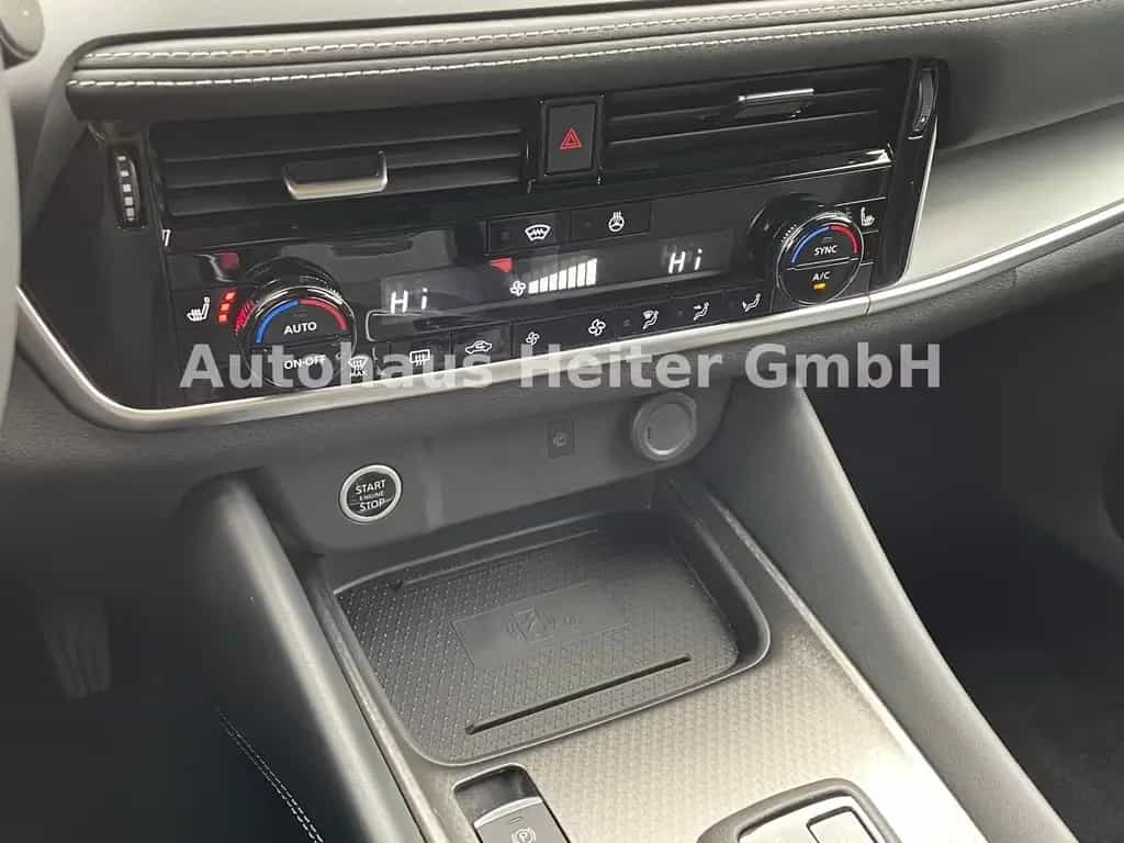Nissan Qashqai 1.3 MHEV N-Connecta / 360°+HUD 06/2025-photo-27