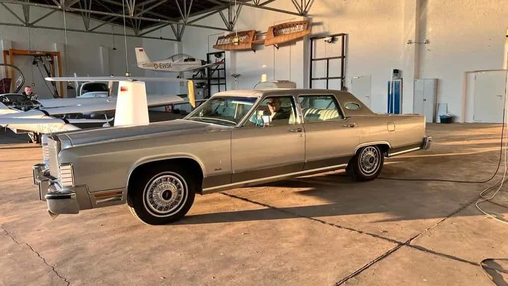 Lincoln Town Car TOP wenig Kilometer Glasdach 07/1979-photo-0