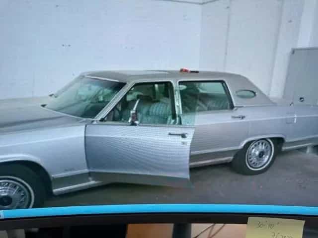 Lincoln Town Car TOP wenig Kilometer Glasdach 07/1979-photo-2