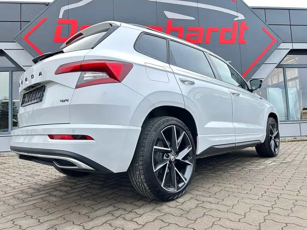 Skoda Karoq 2.0 TSI Sportline 4x4 ACC LED KAMERA AHK 01/2022-photo-23
