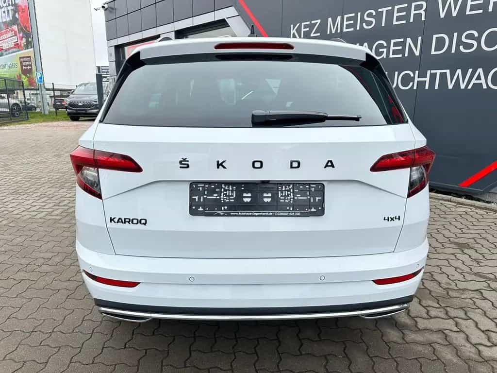 Skoda Karoq 2.0 TSI Sportline 4x4 ACC LED KAMERA AHK 01/2022-photo-8