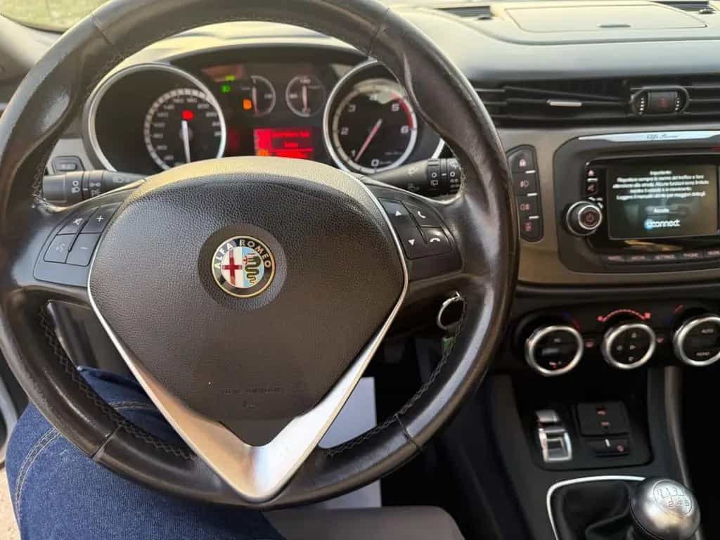 Alfa Romeo Giulietta 1.6 JTDm-2 105 CV Distincti 09/2014-photo-5