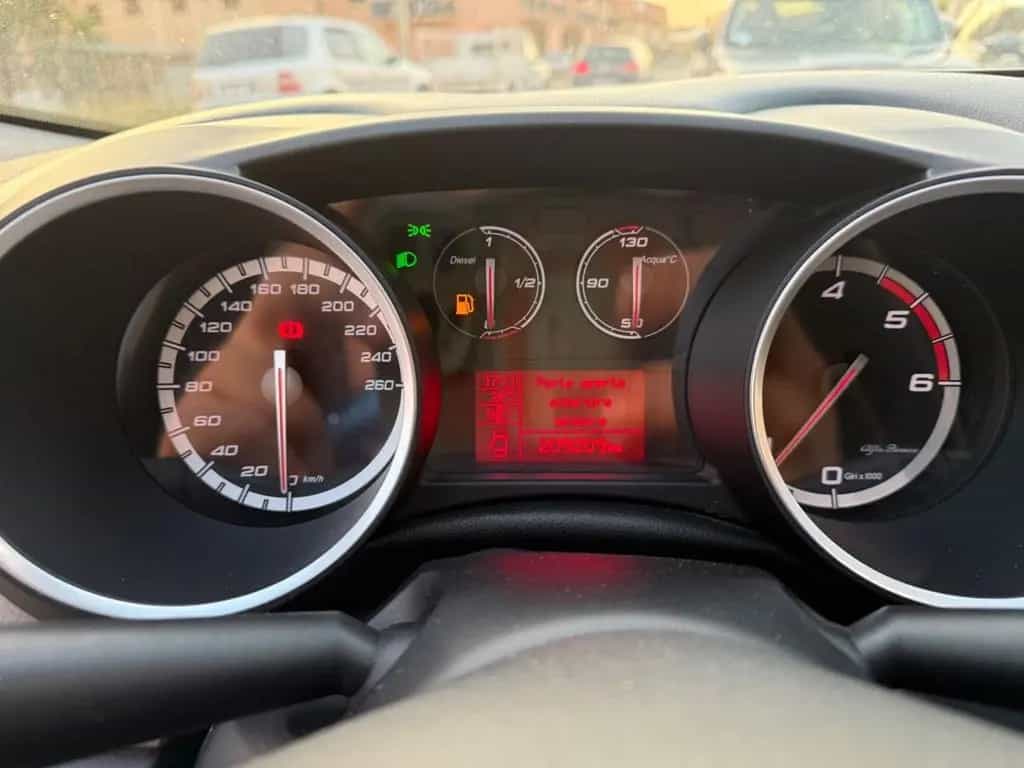 Alfa Romeo Giulietta 1.6 JTDm-2 105 CV Distincti 09/2014-photo-6