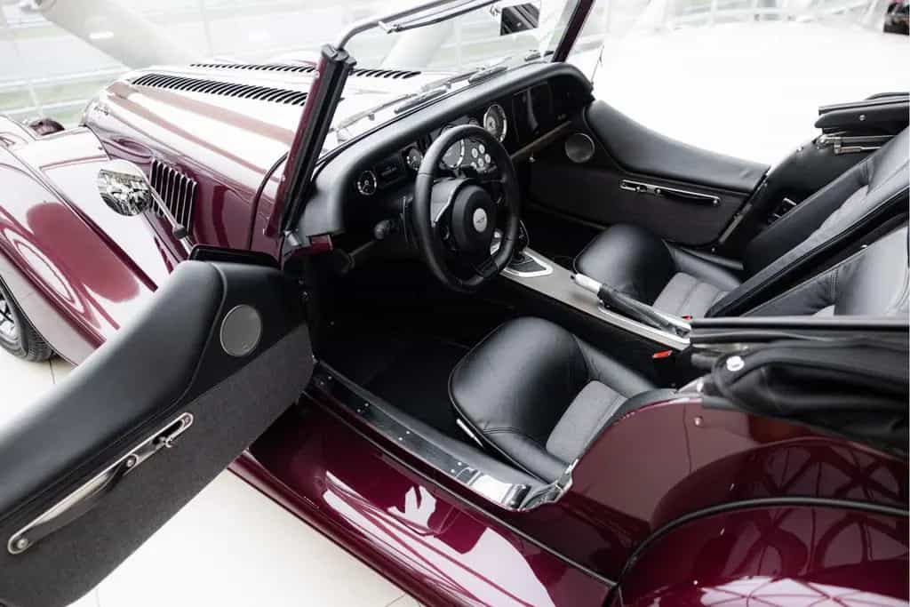 Morgan Plus 4 Plus Four Automatic | Airbags | ESP | Sennheiser 03/2023-photo-2