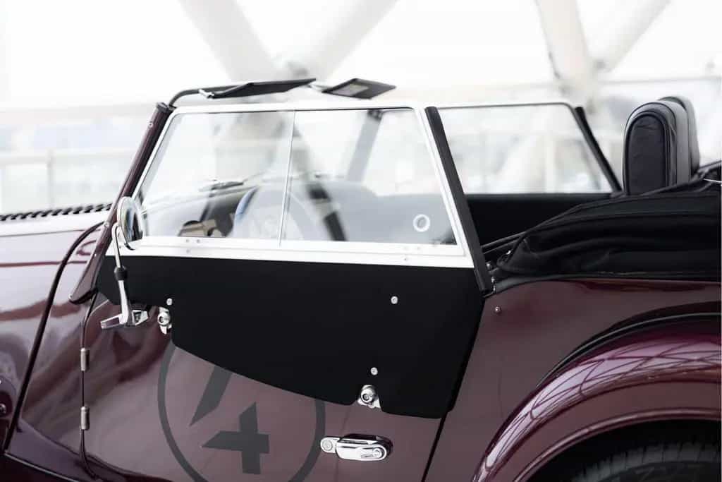 Morgan Plus 4 Plus Four Automatic | Airbags | ESP | Sennheiser 03/2023-photo-23