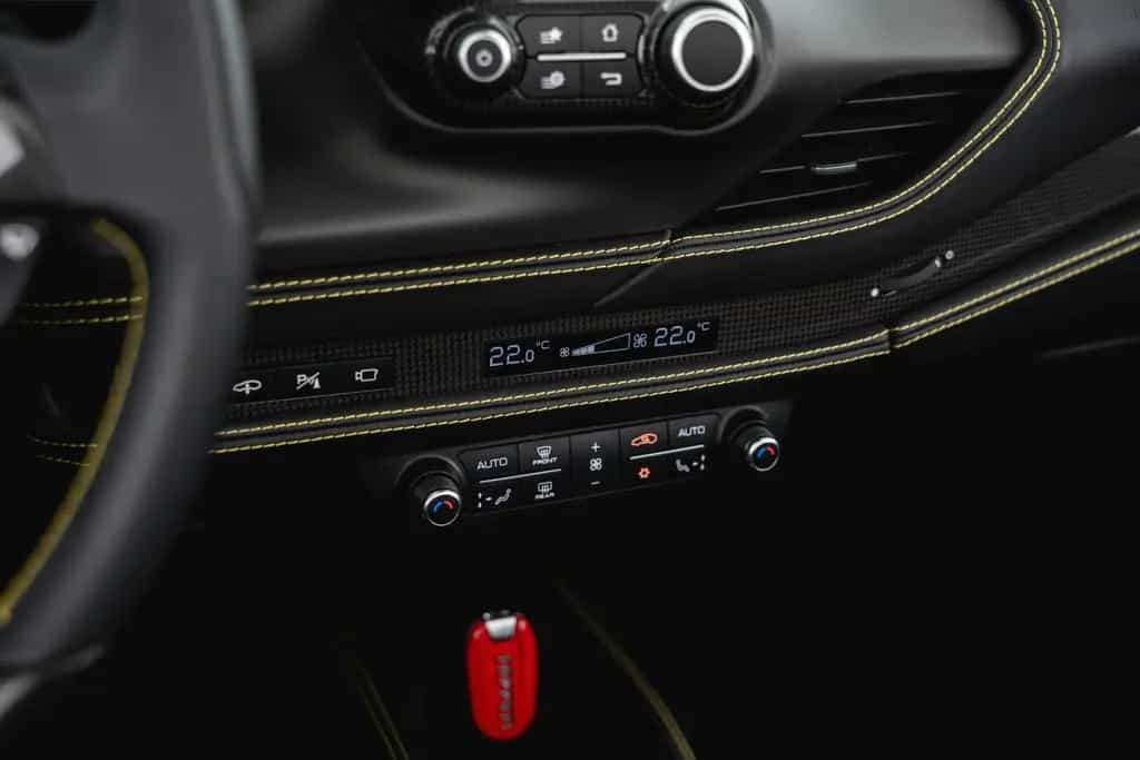 Ferrari F8 Spider DCT 02/2021-photo-18
