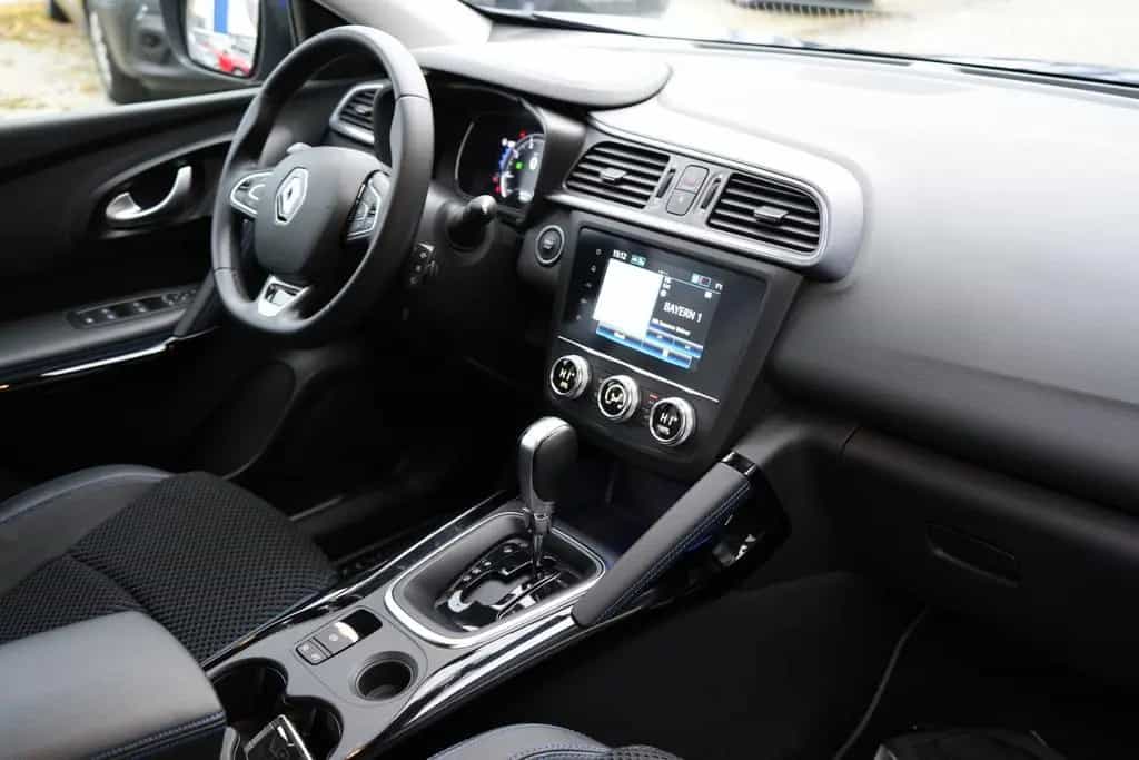 Renault Kadjar TCe 140 EDC Automatik Limited Deluxe sehr 04/2019-photo-12