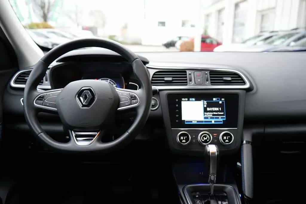 Renault Kadjar TCe 140 EDC Automatik Limited Deluxe sehr 04/2019-photo-19
