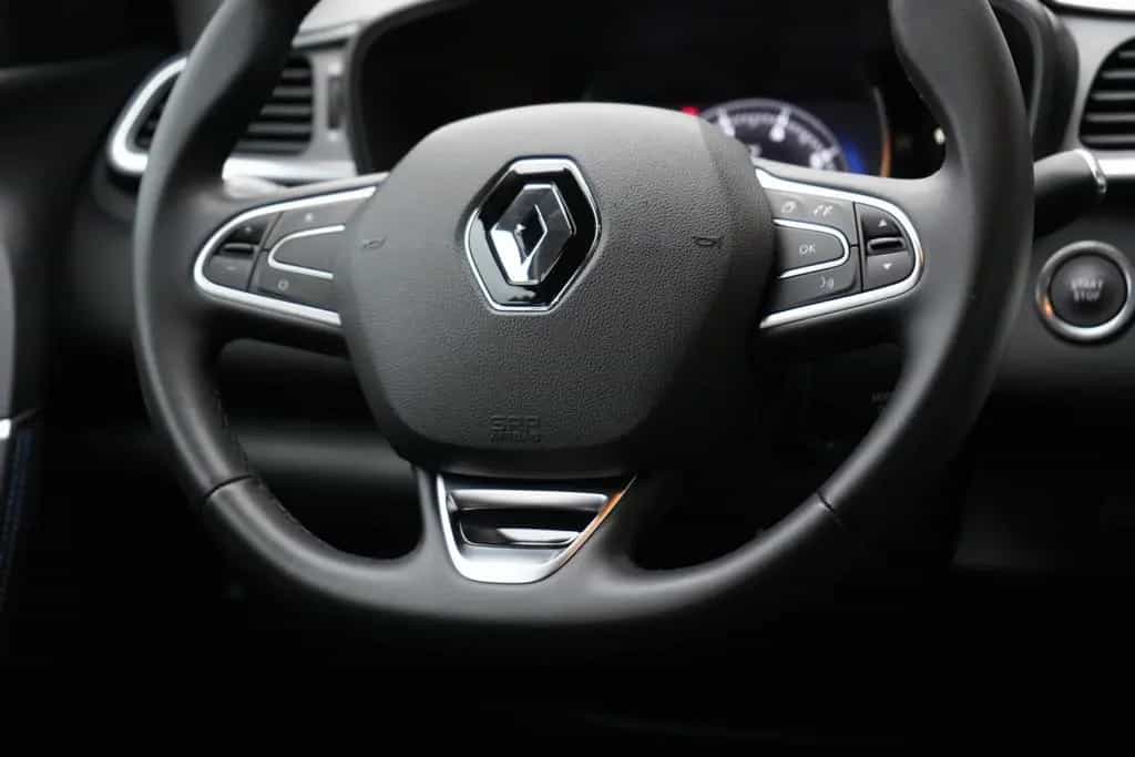 Renault Kadjar TCe 140 EDC Automatik Limited Deluxe sehr 04/2019-photo-21