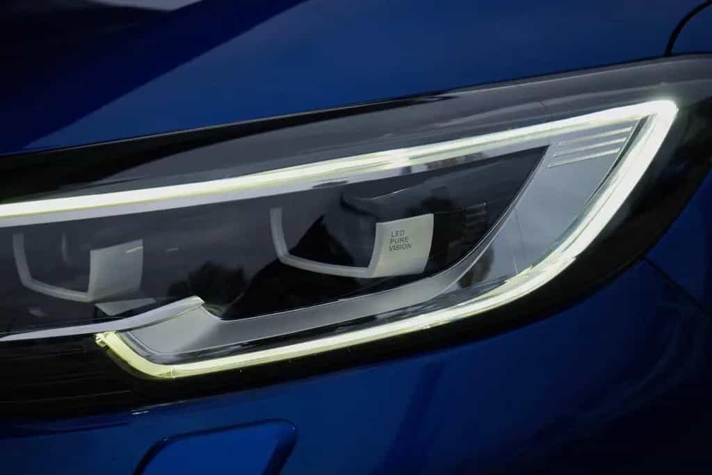 Renault Kadjar TCe 140 EDC Automatik Limited Deluxe sehr 04/2019-photo-8