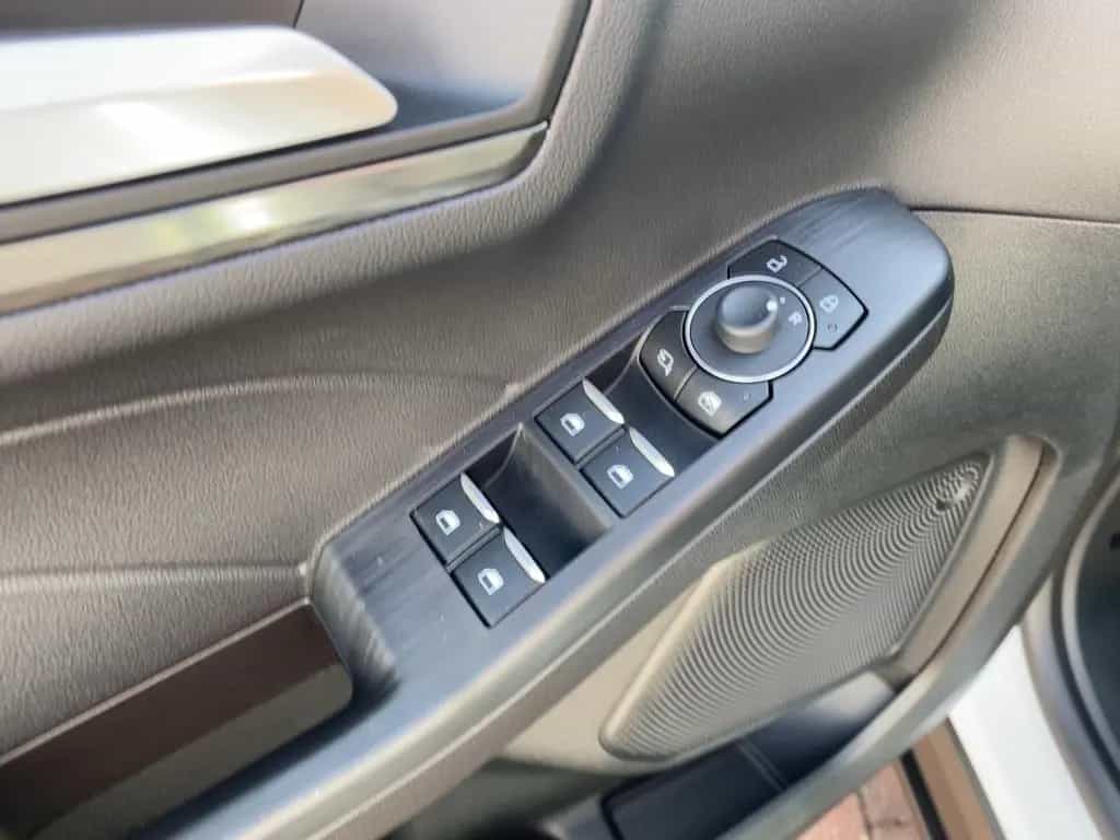 Ford Kuga 1.5 EcoBoost Titanium *LED*AHK*NAVI*4xSHZ 03/2025-photo-12
