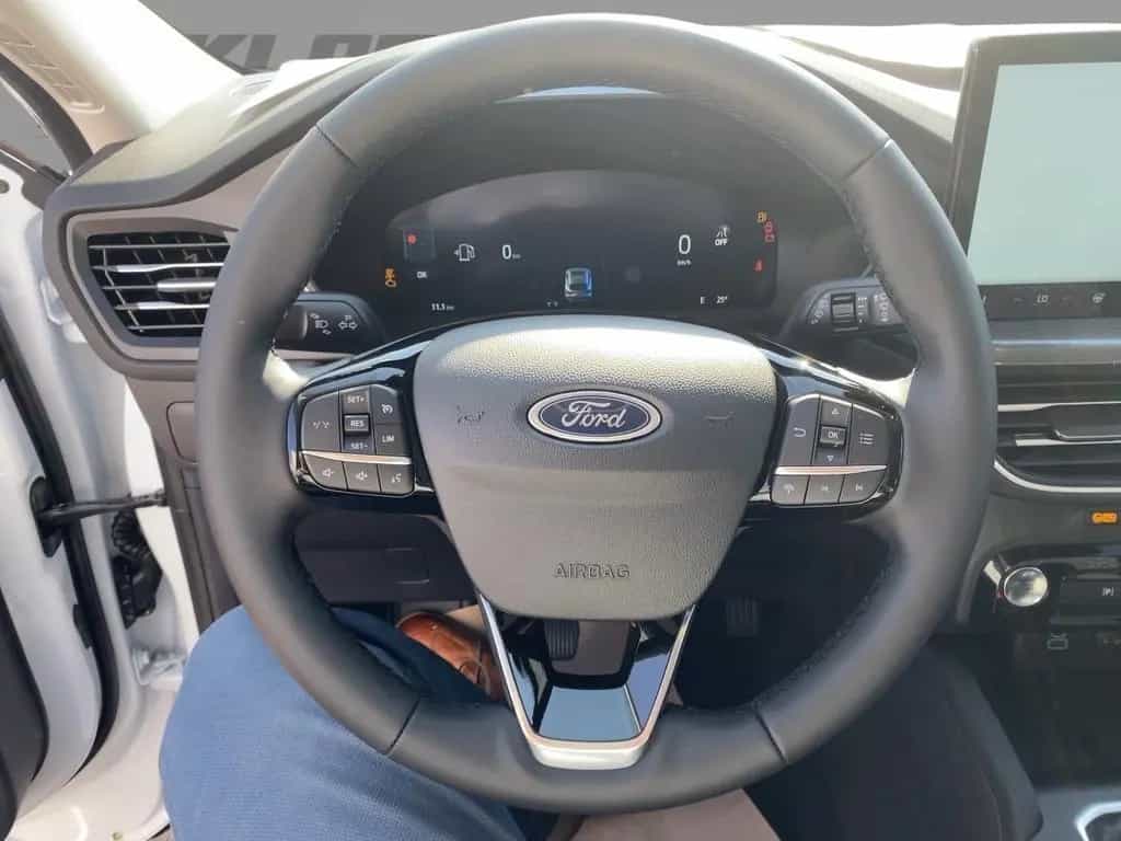 Ford Kuga 1.5 EcoBoost Titanium *LED*AHK*NAVI*4xSHZ 03/2025-photo-9