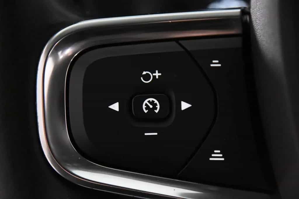Volvo XC40 T3 Inscription *1.Hand*Leder*Navi*AHK* 09/2021-photo-13