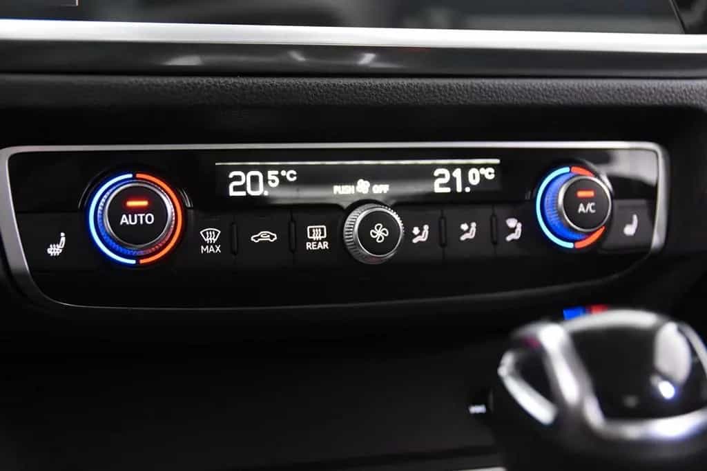 Audi Q3 35 TDI S tronic *1.Hand*Leder*Navi*SHZ*EHK* 04/2021-photo-19