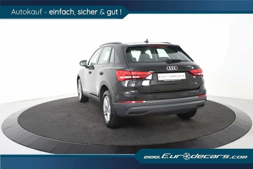 Audi Q3 35 TDI S tronic *1.Hand*Leder*Navi*SHZ*EHK* 04/2021-photo-5