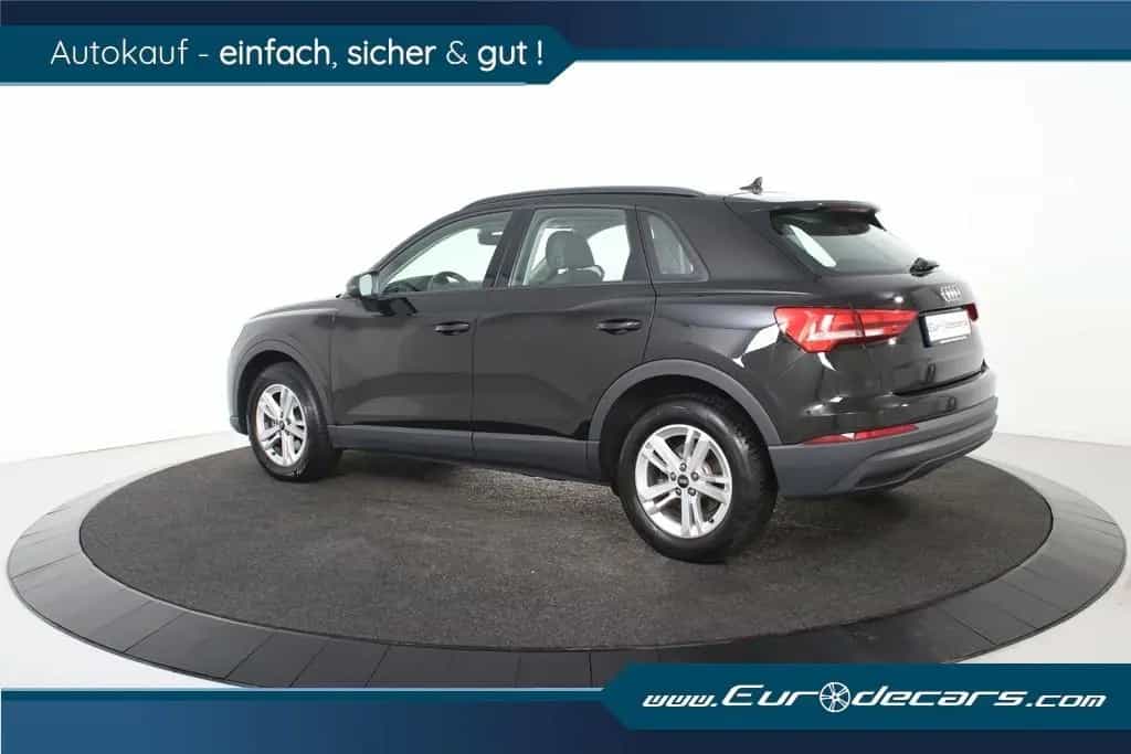 Audi Q3 35 TDI S tronic *1.Hand*Leder*Navi*SHZ*EHK* 04/2021-photo-8