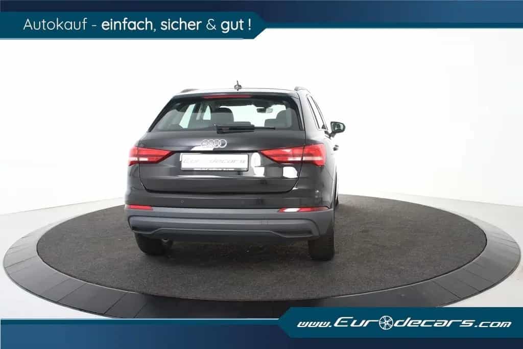 Audi Q3 35 TDI S tronic *1.Hand*Leder*Navi*SHZ*EHK* 04/2021-photo-9