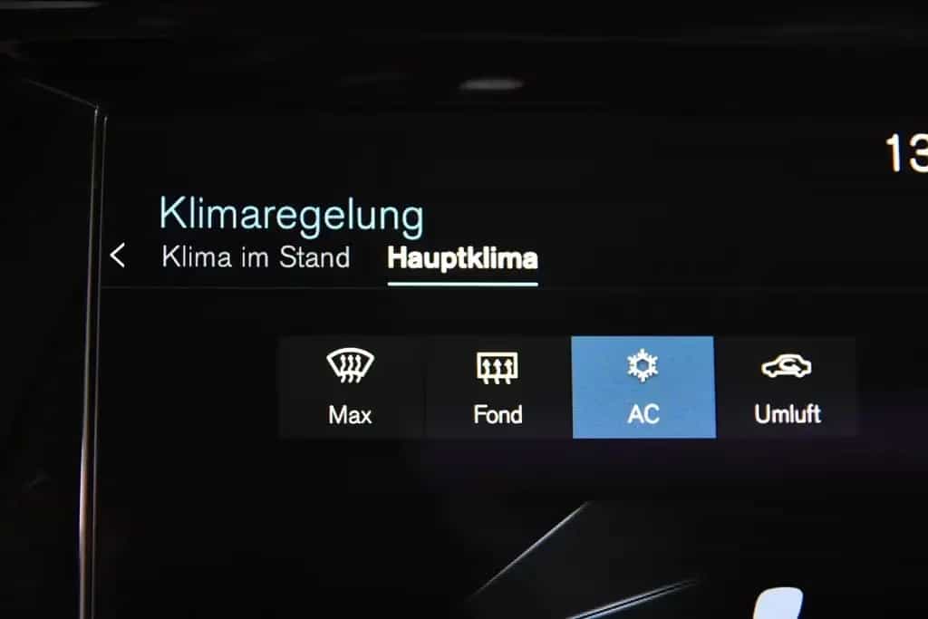 Volvo V60 B3 Momentum *1.Hand*Pano.*SHZ*Navi* 08/2021-photo-12