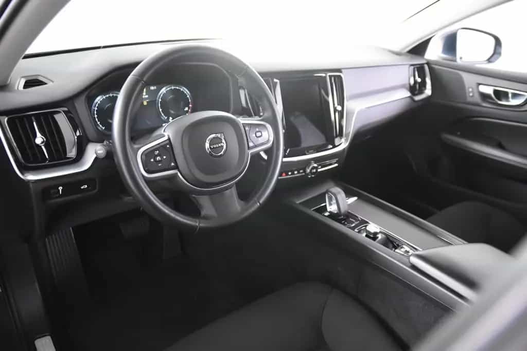 Volvo V60 B3 Momentum *1.Hand*Pano.*SHZ*Navi* 08/2021-photo-22