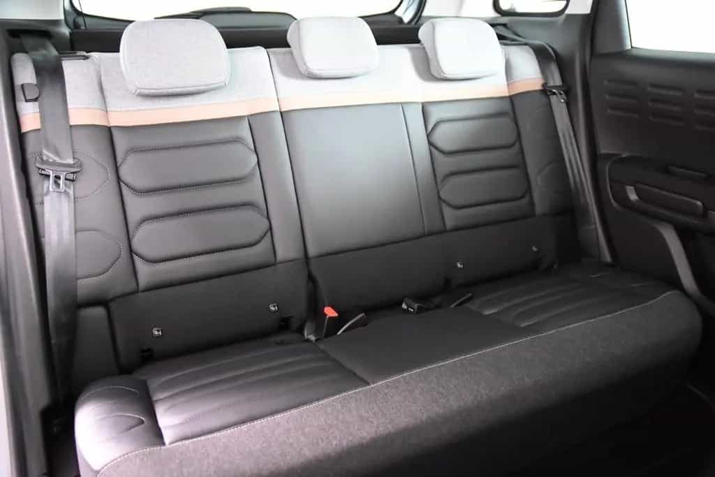Citroën C3 Aircross Shine *1.Hand*Navi*T-Leder*DAB* 06/2022-photo-9