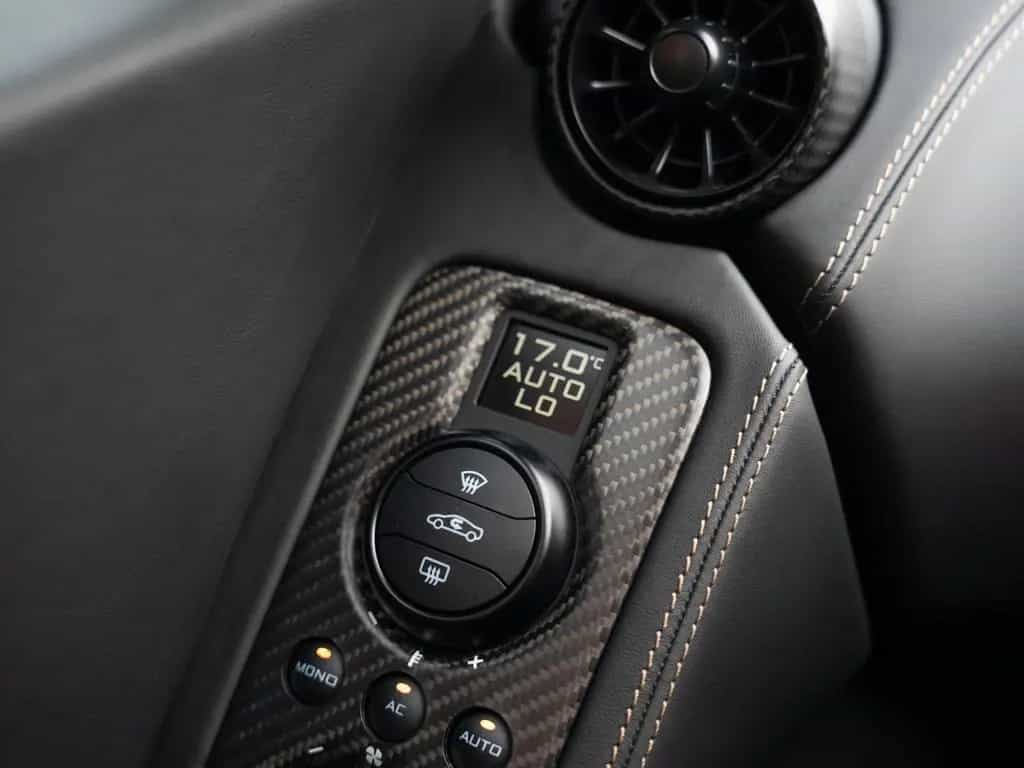 McLaren 650S Spider | MSO Bespoke | 1 of 7 03/2015-photo-24
