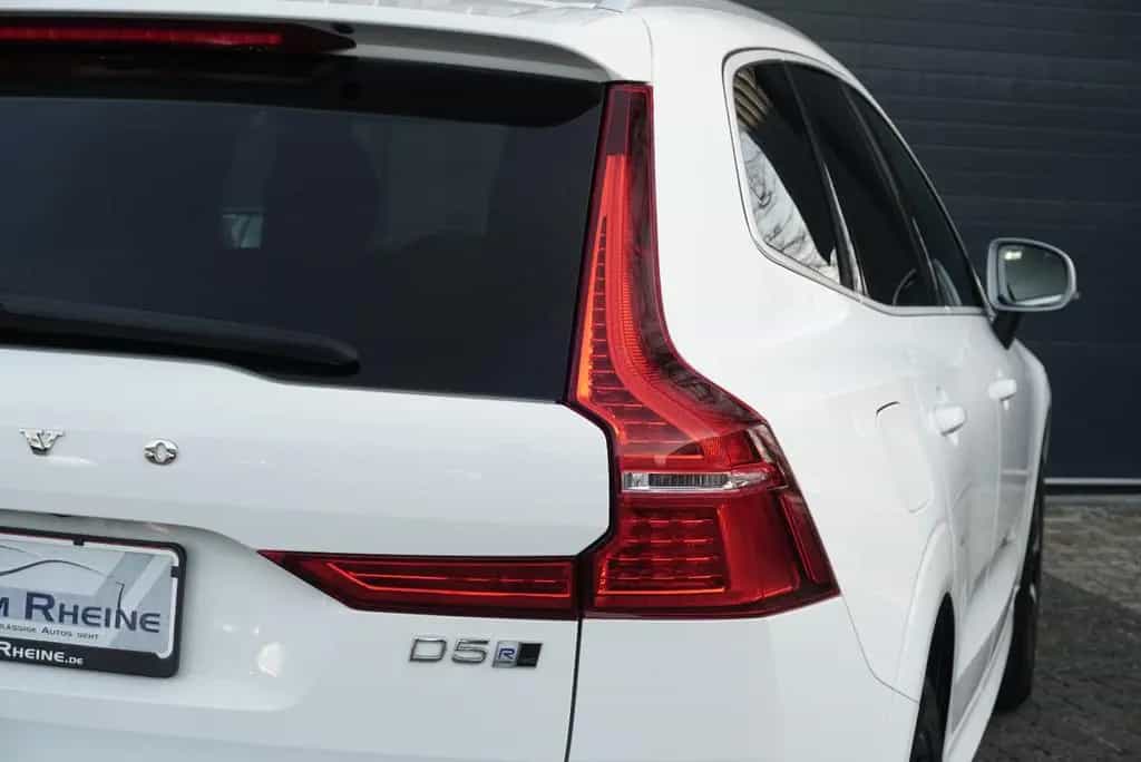 Volvo XC60 R-Design AWD 360° SHZ AHK LED NAV Harman/Ka 07/2018-photo-10