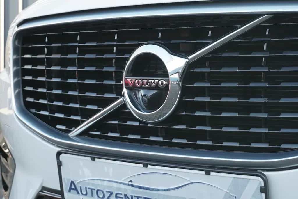 Volvo XC60 R-Design AWD 360° SHZ AHK LED NAV Harman/Ka 07/2018-photo-11