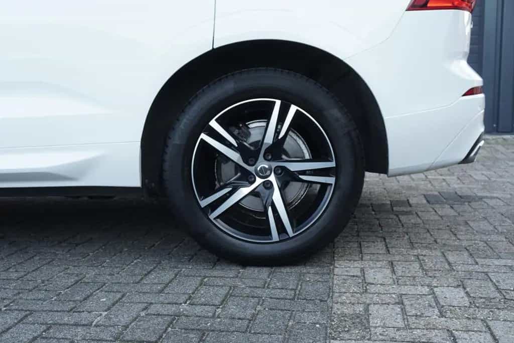 Volvo XC60 R-Design AWD 360° SHZ AHK LED NAV Harman/Ka 07/2018-photo-12