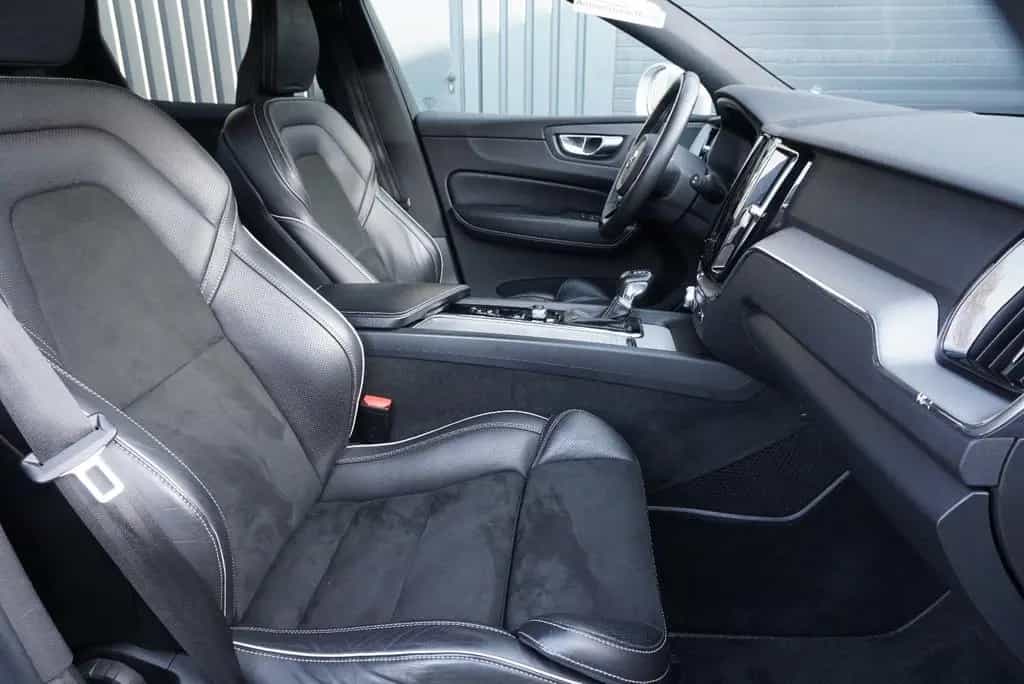 Volvo XC60 R-Design AWD 360° SHZ AHK LED NAV Harman/Ka 07/2018-photo-15