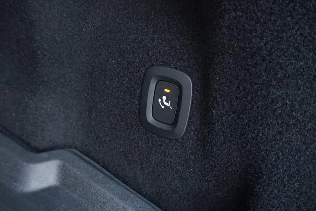 Volvo XC60 R-Design AWD 360° SHZ AHK LED NAV Harman/Ka 07/2018-photo-31