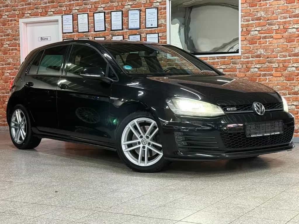 Volkswagen Golf VII Lim. GTD-Xenon-Navi-AHK-Alu 17" 07/2015-photo-0