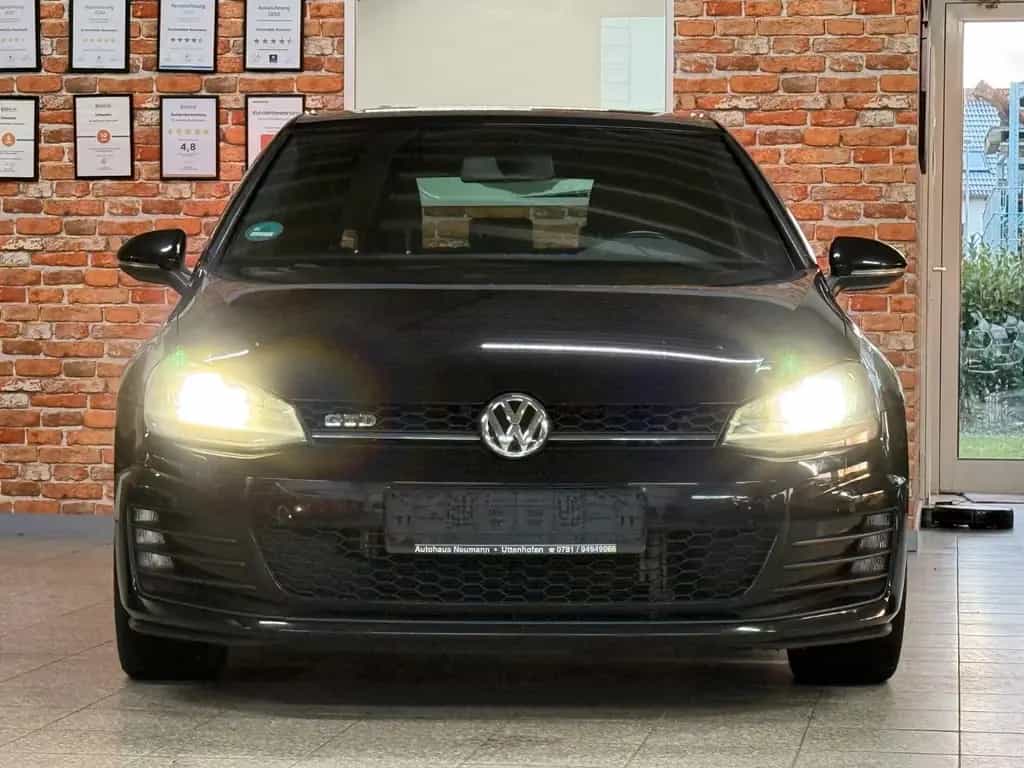 Volkswagen Golf VII Lim. GTD-Xenon-Navi-AHK-Alu 17" 07/2015-photo-1