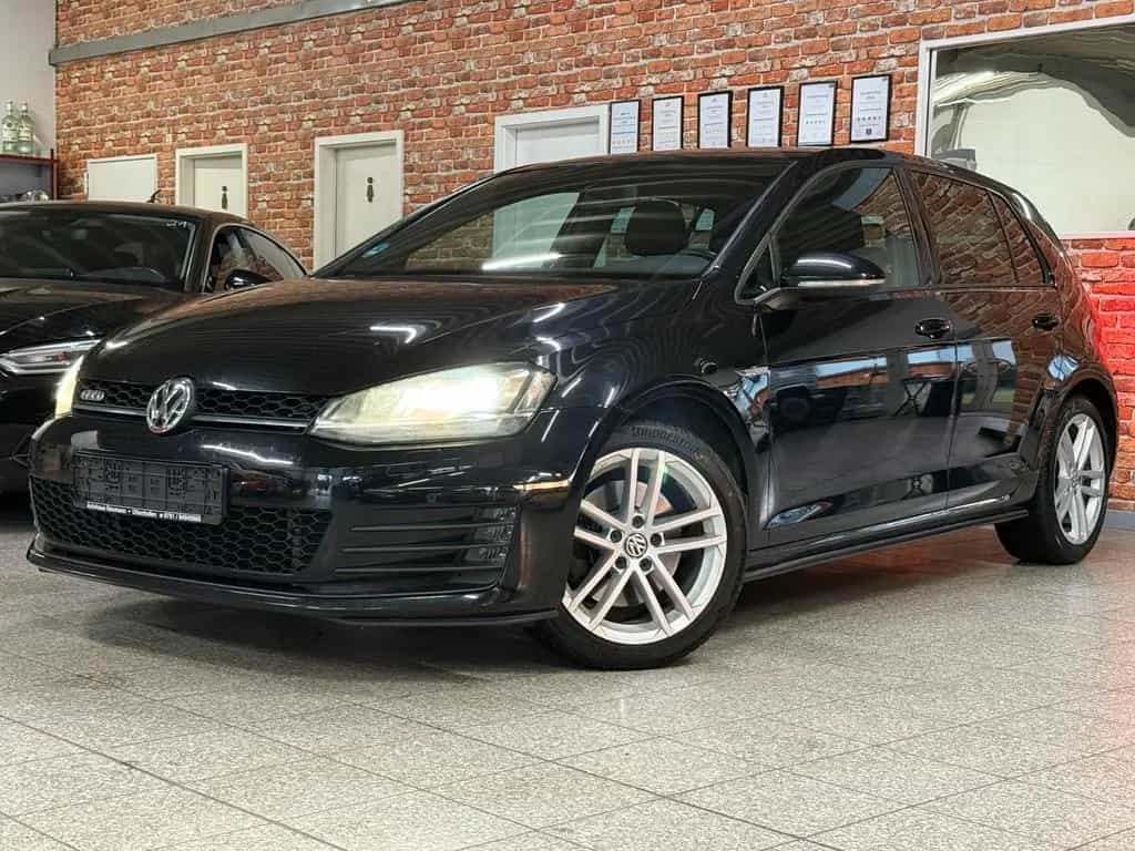 Volkswagen Golf VII Lim. GTD-Xenon-Navi-AHK-Alu 17" 07/2015-photo-2