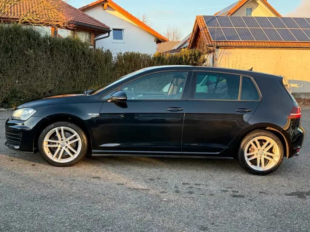 Volkswagen Golf VII Lim. GTD-Xenon-Navi-AHK-Alu 17" 07/2015-photo-5