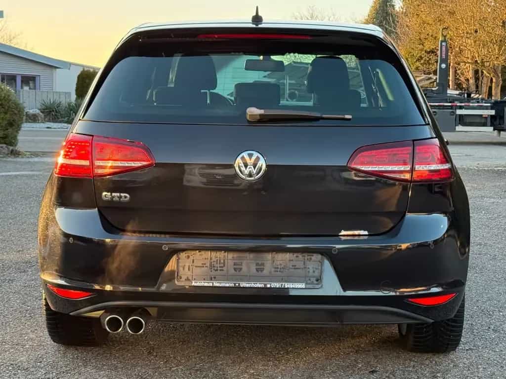 Volkswagen Golf VII Lim. GTD-Xenon-Navi-AHK-Alu 17" 07/2015-photo-7