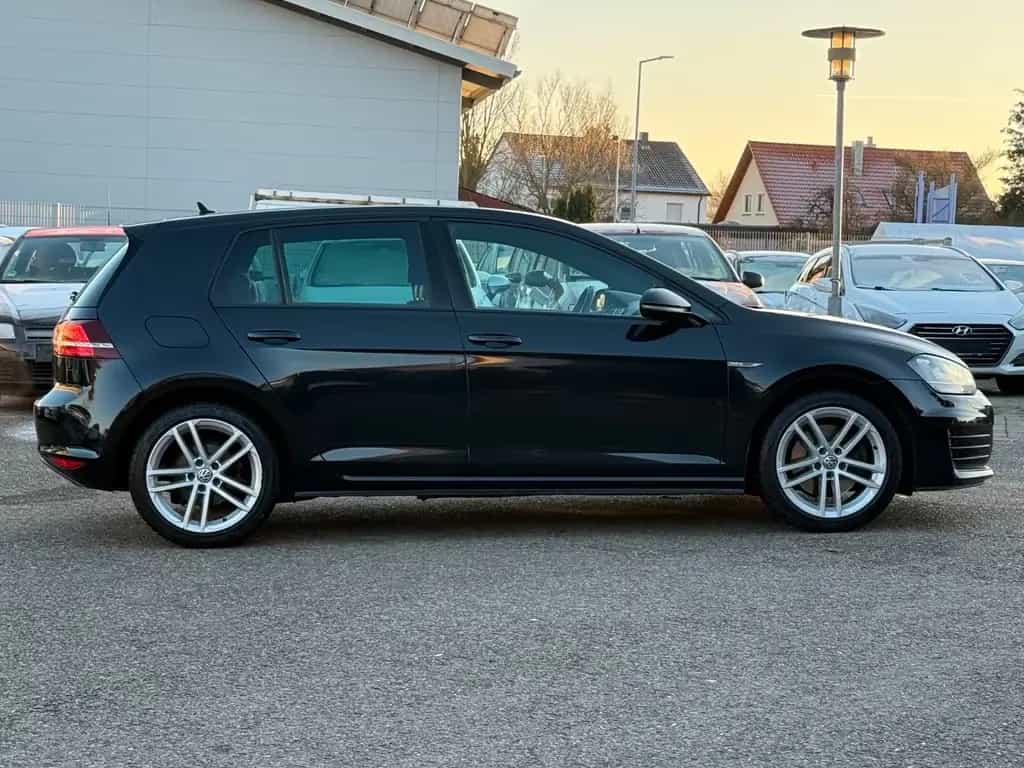 Volkswagen Golf VII Lim. GTD-Xenon-Navi-AHK-Alu 17" 07/2015-photo-9
