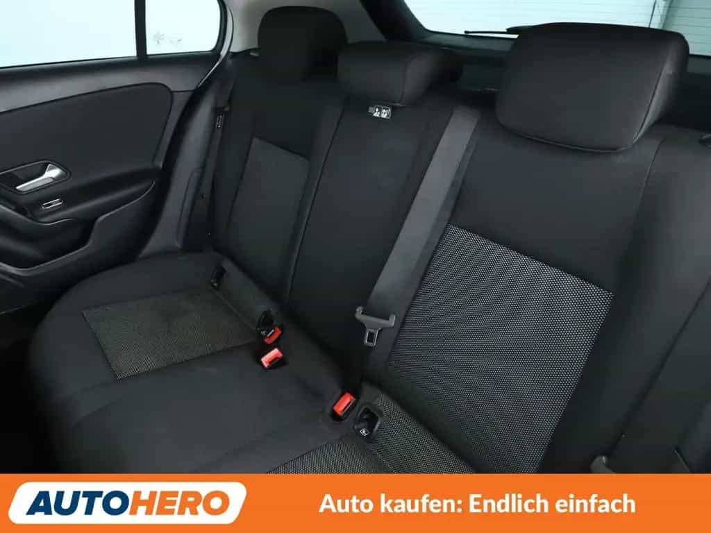 Mercedes-Benz A-Class 200 Aut.*NAVI*TEMPO*PDC*SHZ*KLIMA* 10/2018-photo-13