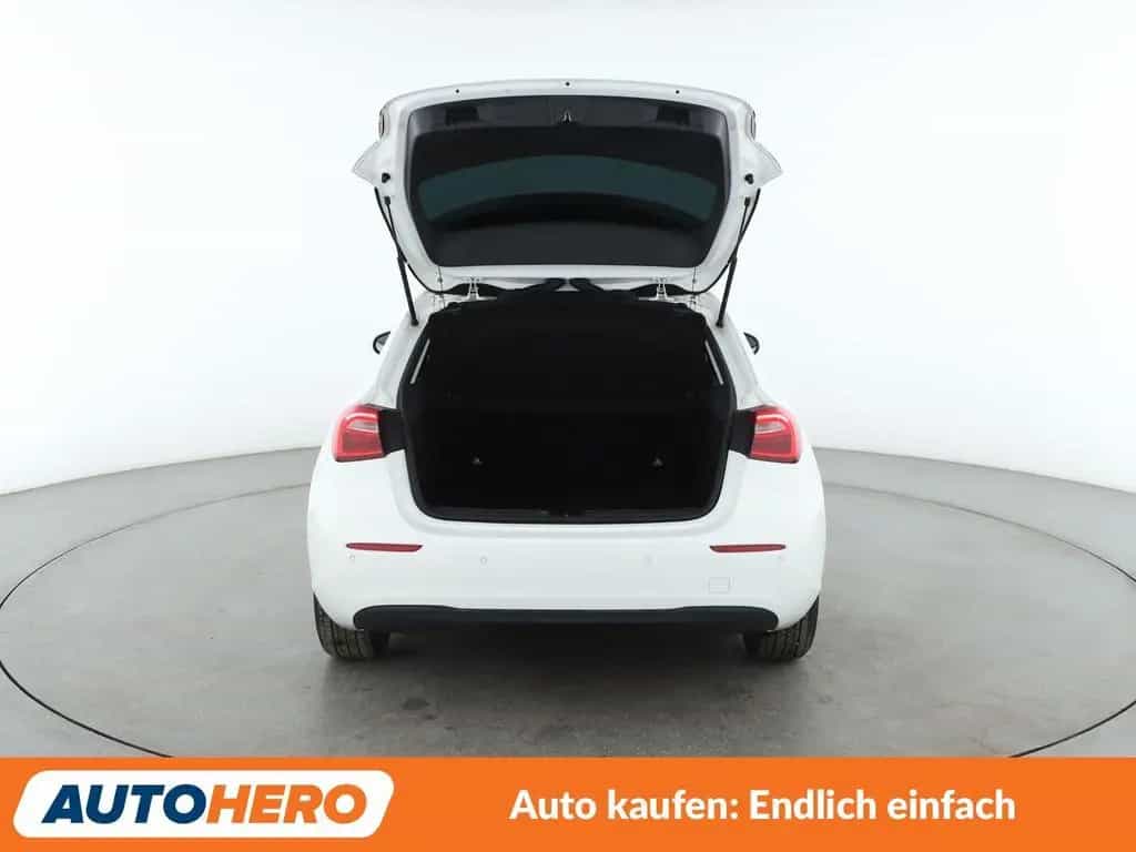 Mercedes-Benz A-Class 200 Aut.*NAVI*TEMPO*PDC*SHZ*KLIMA* 10/2018-photo-16