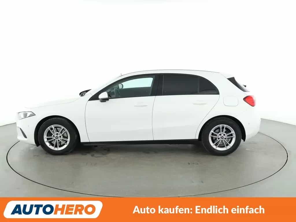 Mercedes-Benz A-Class 200 Aut.*NAVI*TEMPO*PDC*SHZ*KLIMA* 10/2018-photo-2